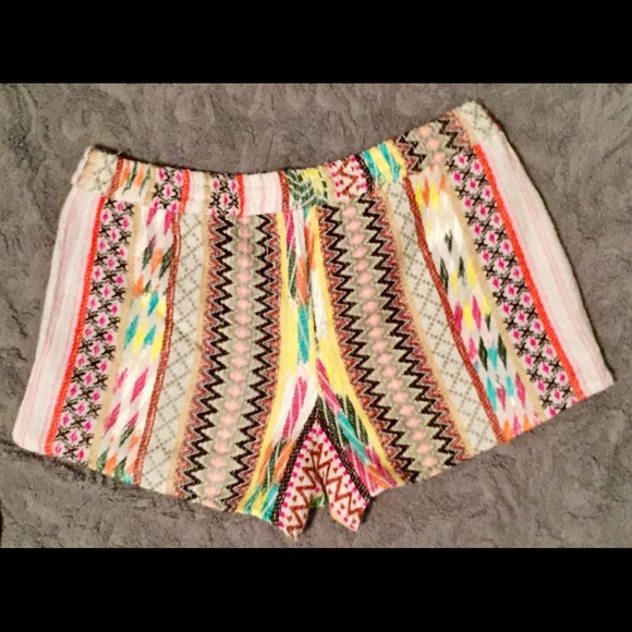 Boutique shorts stripe size large - Picture 4 of 4